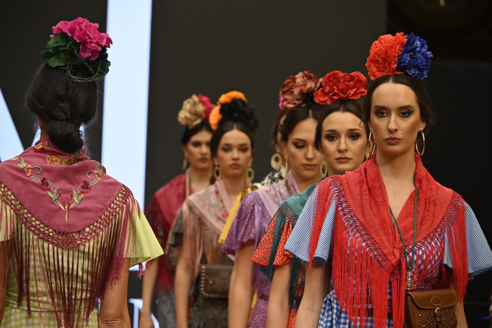 Imágenes del segundo día  de pasarela Huelva Flamenca