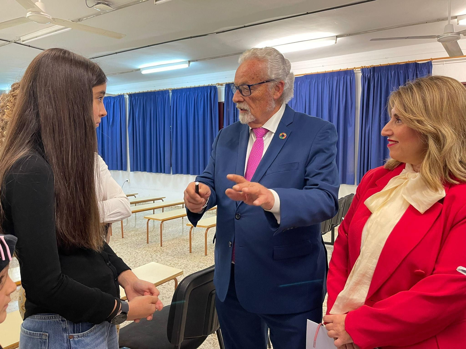 Una alumna del colegio Rafel Alberti de Málaga recibe el XVI premio "Así veo mis derechos"