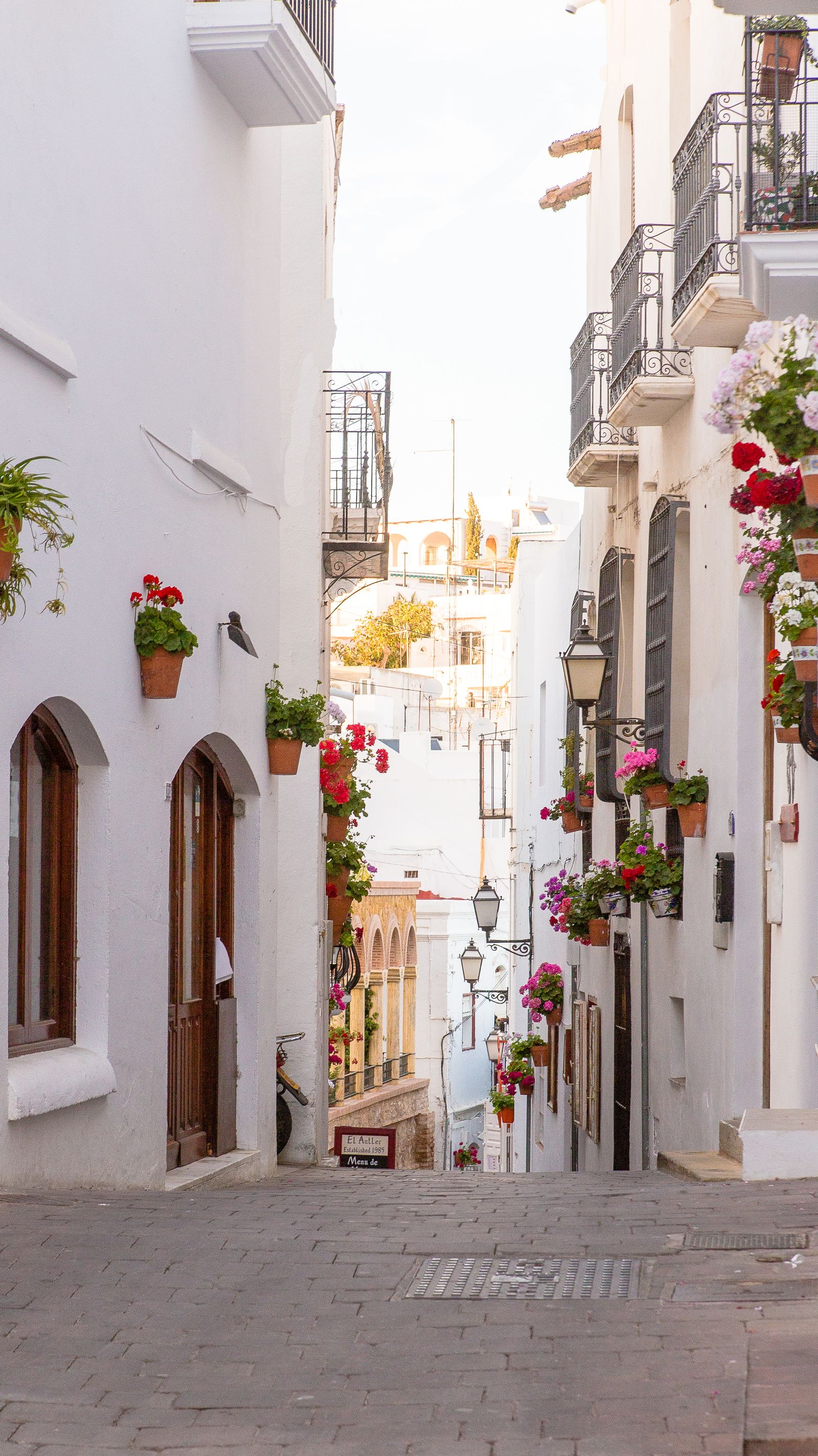 Una de las típicas calles mojaqueras.