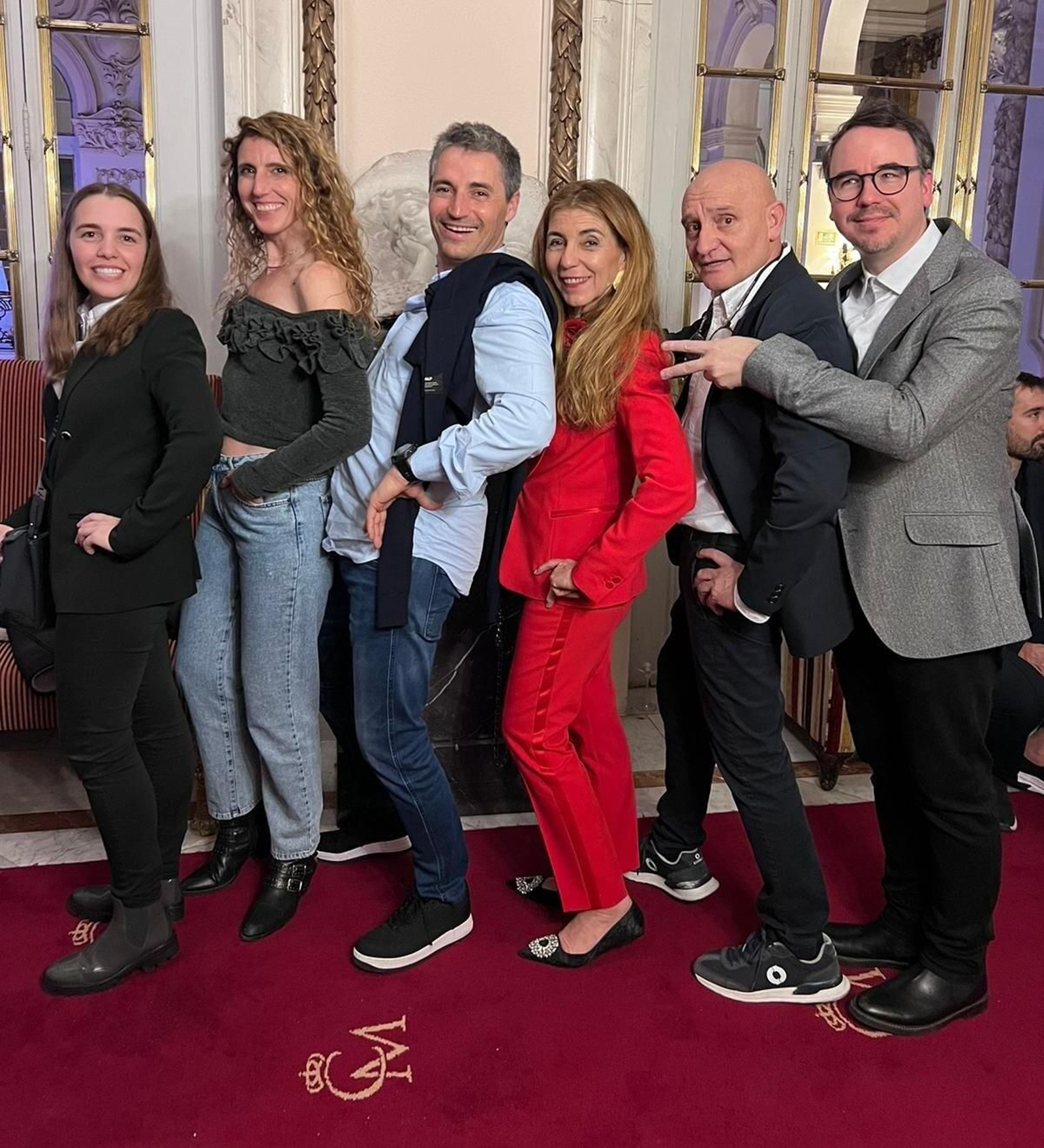 Paola Gualandi y Paco Morales, durante la entrega de los II Premios Montagud Editores