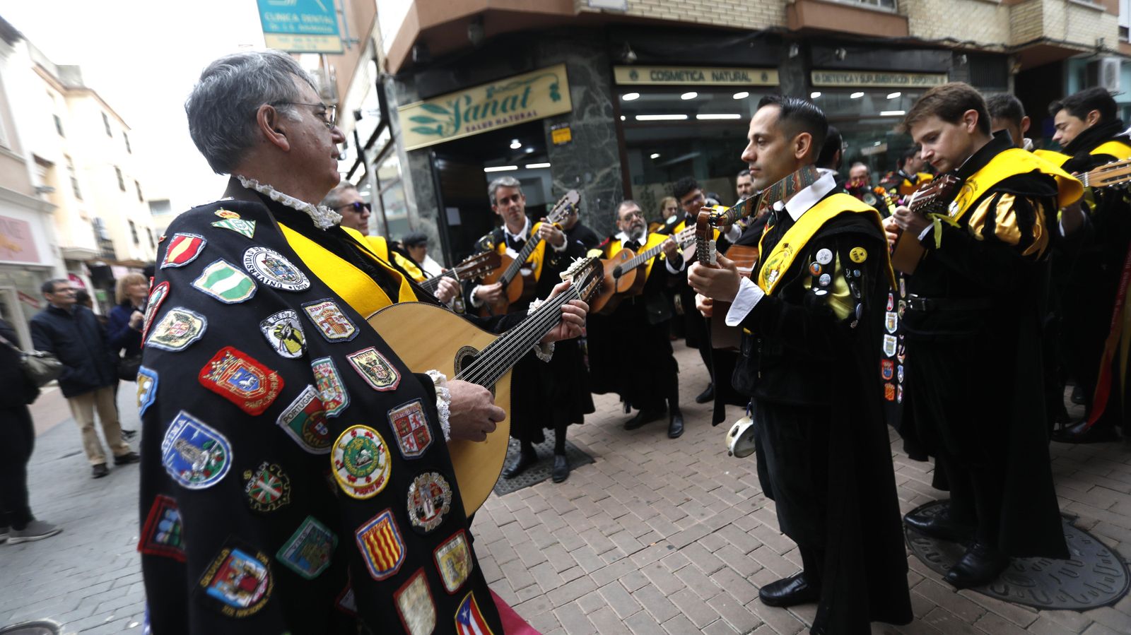 Las fotos del Pasacalles de Tunas en La Línea