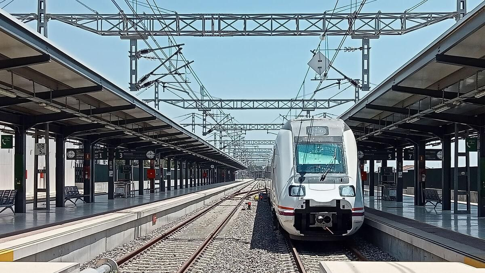 Reestablecida la circulación del tren Huelva -La Palma del Condado tras el temporal