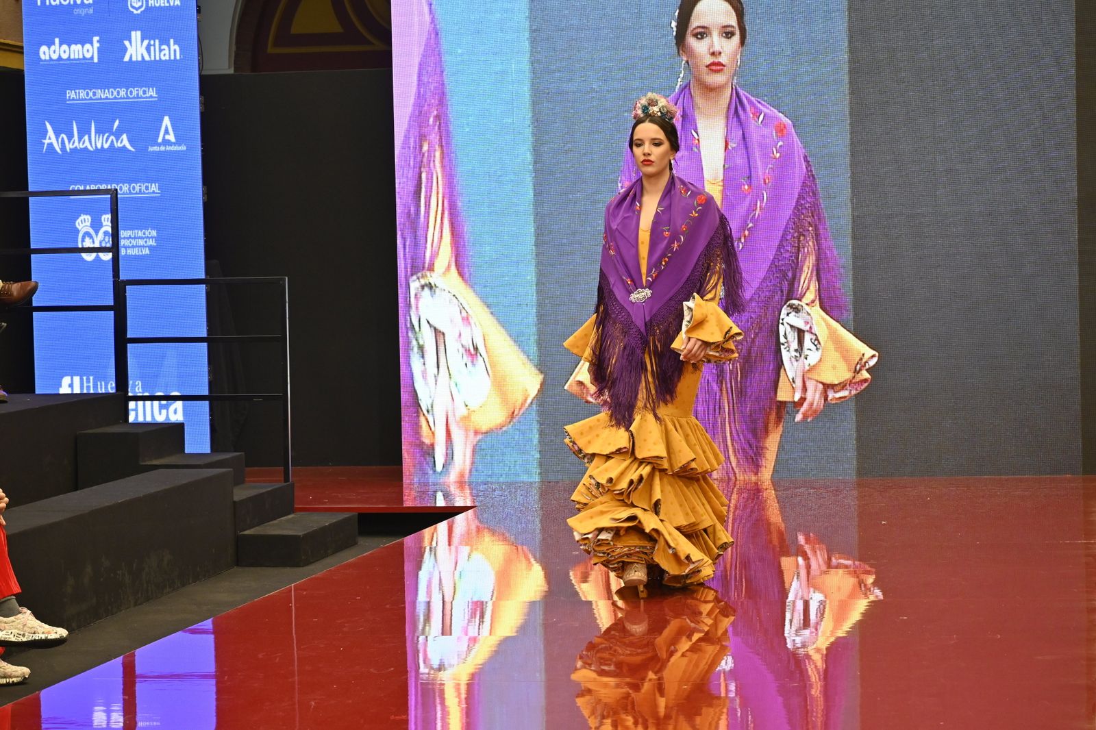 Imágenes del segundo día  de pasarela Huelva Flamenca