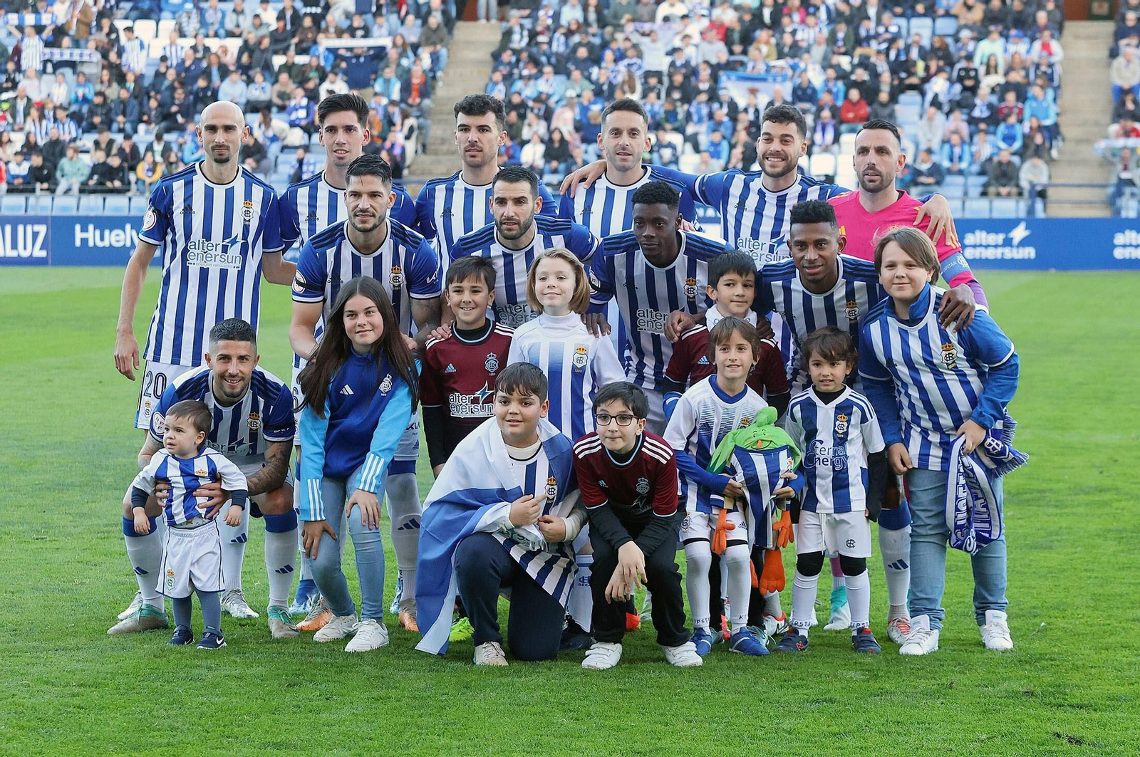Las mejores fotos del ambiente en el Nuevo Colombino para el Recre - Córdoba CF