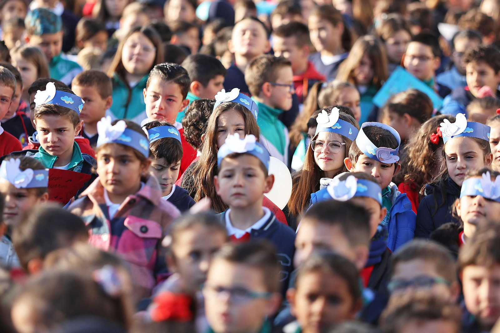 Imágenes del acto del Día a la No Violencia y la Paz del Colegio La Hispanidad