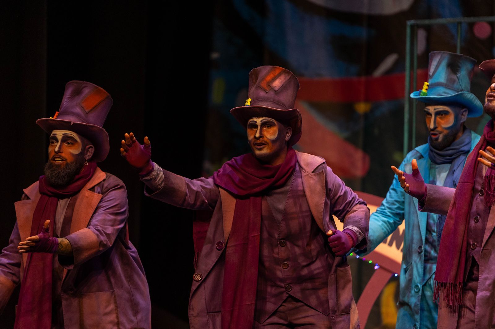 Imágenes de la actuación de la comparsa de Huelva "Los Atrapaos" en el Carnaval Colombino