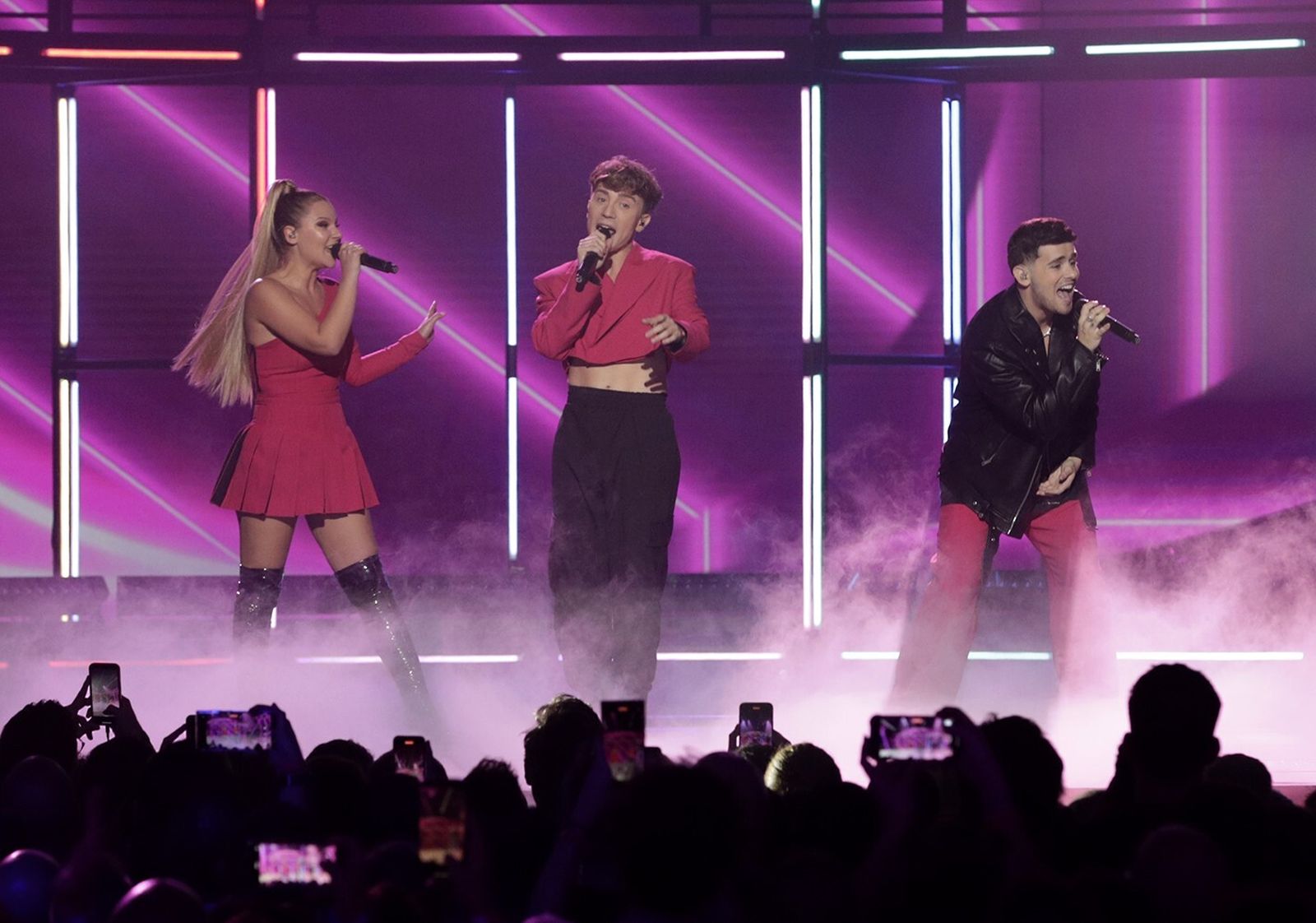 El trío Mantra, favorito del televoto